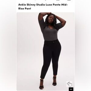 Torrid 24 Ankle Skinny Studio Luxe Ponte Mid-Rise Pant - Black